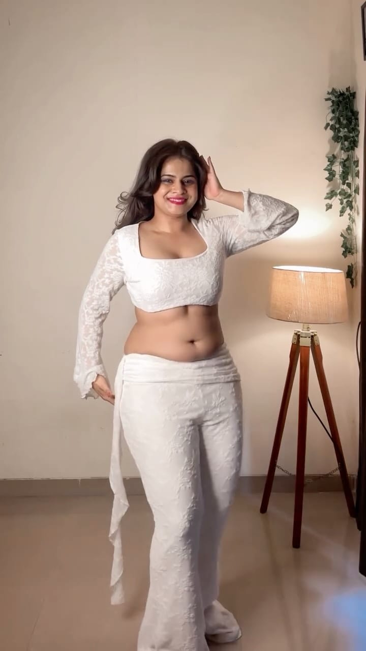 Post 7 by नृत्यांगना | Shraddha | Belly Dance on Instagram (video)