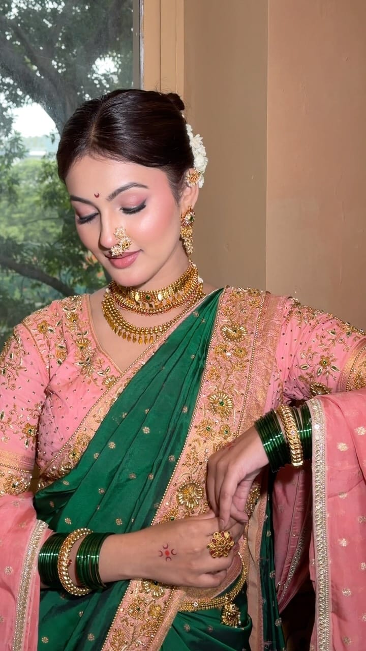 Post 6 by Sonali Bankar on Instagram (video)