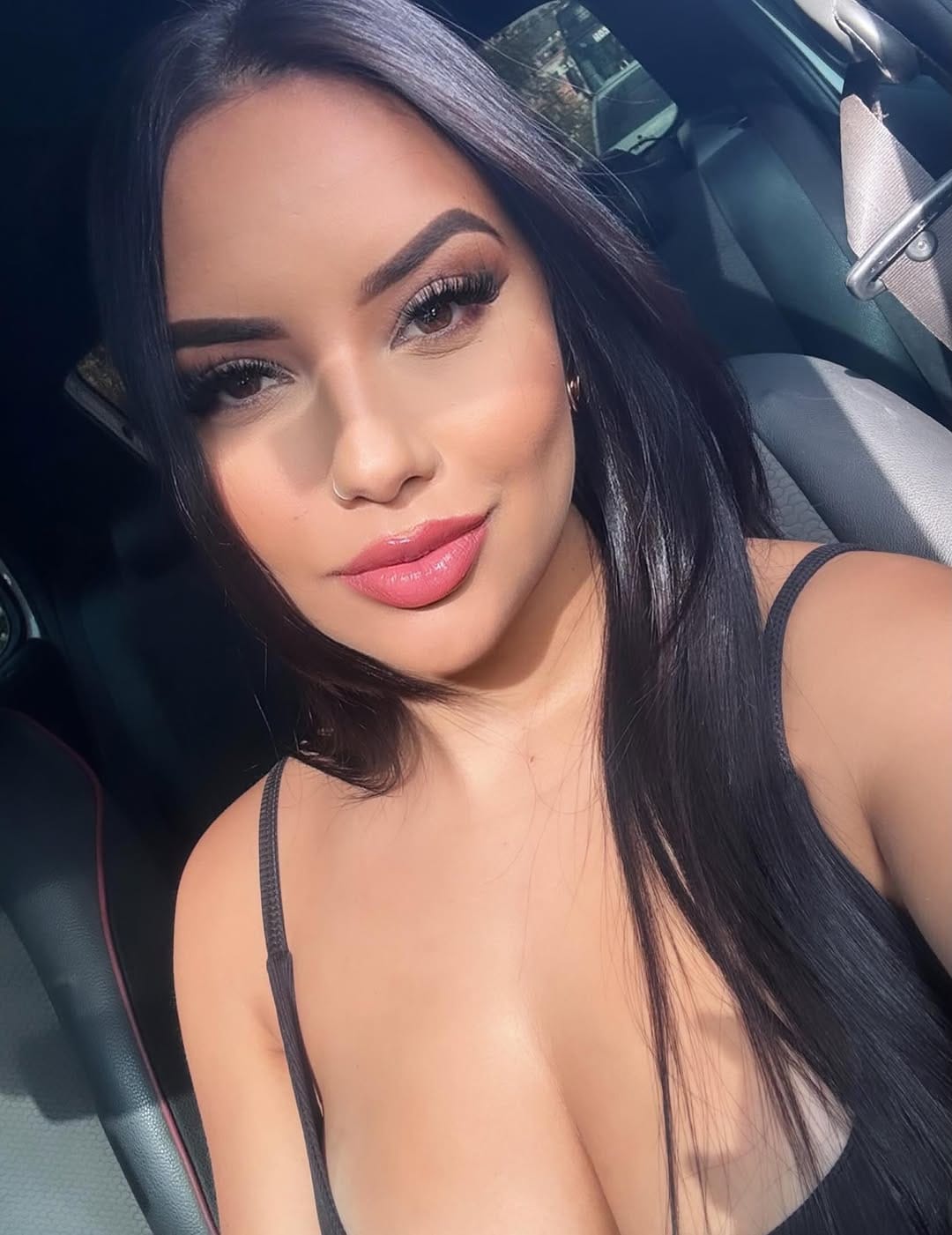 Post 1 by Ariela Amorim | Modelo on Instagram (image)