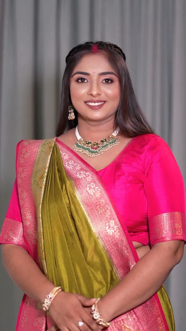 Post 6 by Sejal Dholariya🧿 Shrungar Bridal Studio on Instagram (video)