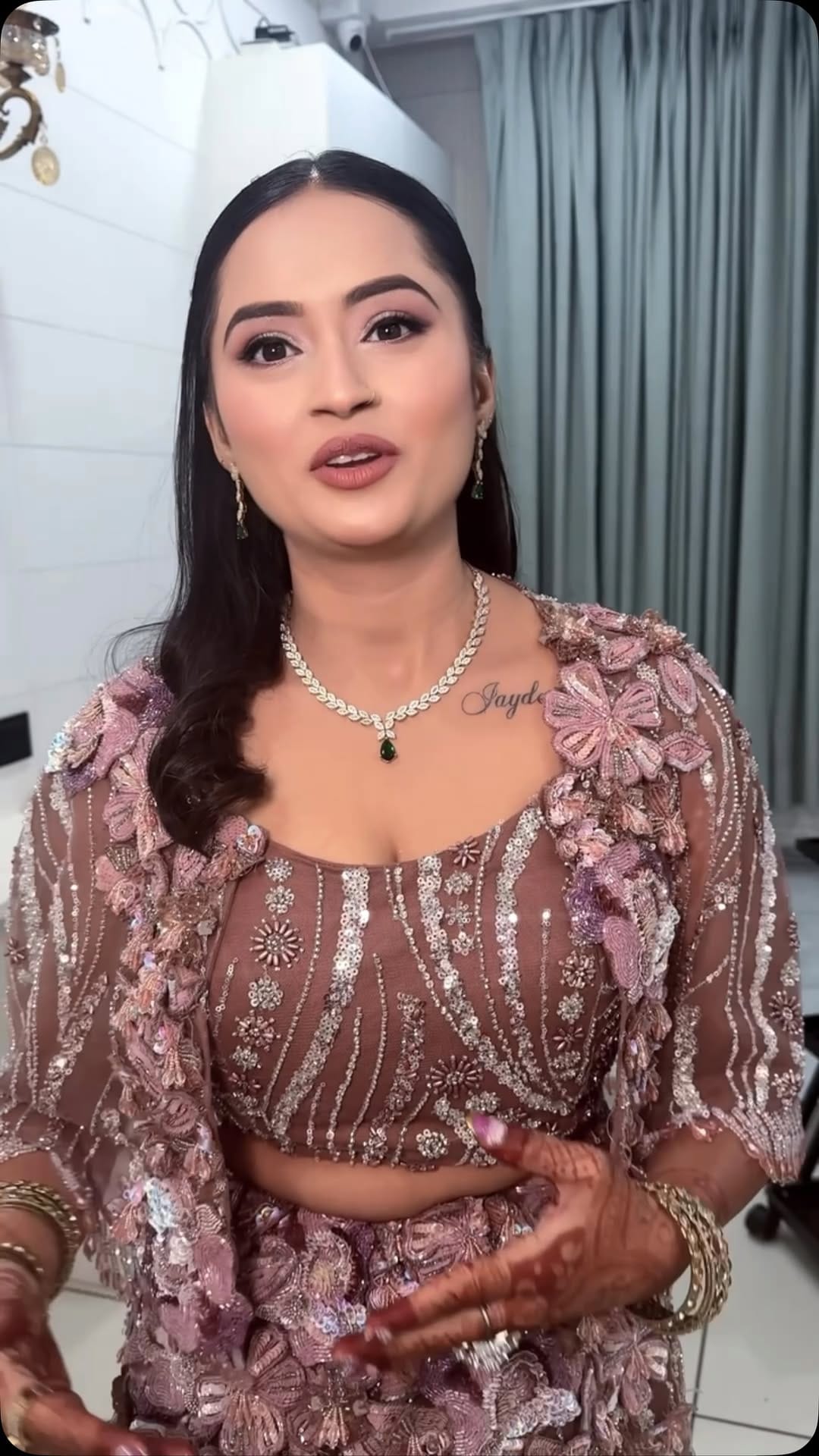 Post 1 by Sejal Dholariya🧿 Shrungar Bridal Studio on Instagram (video)