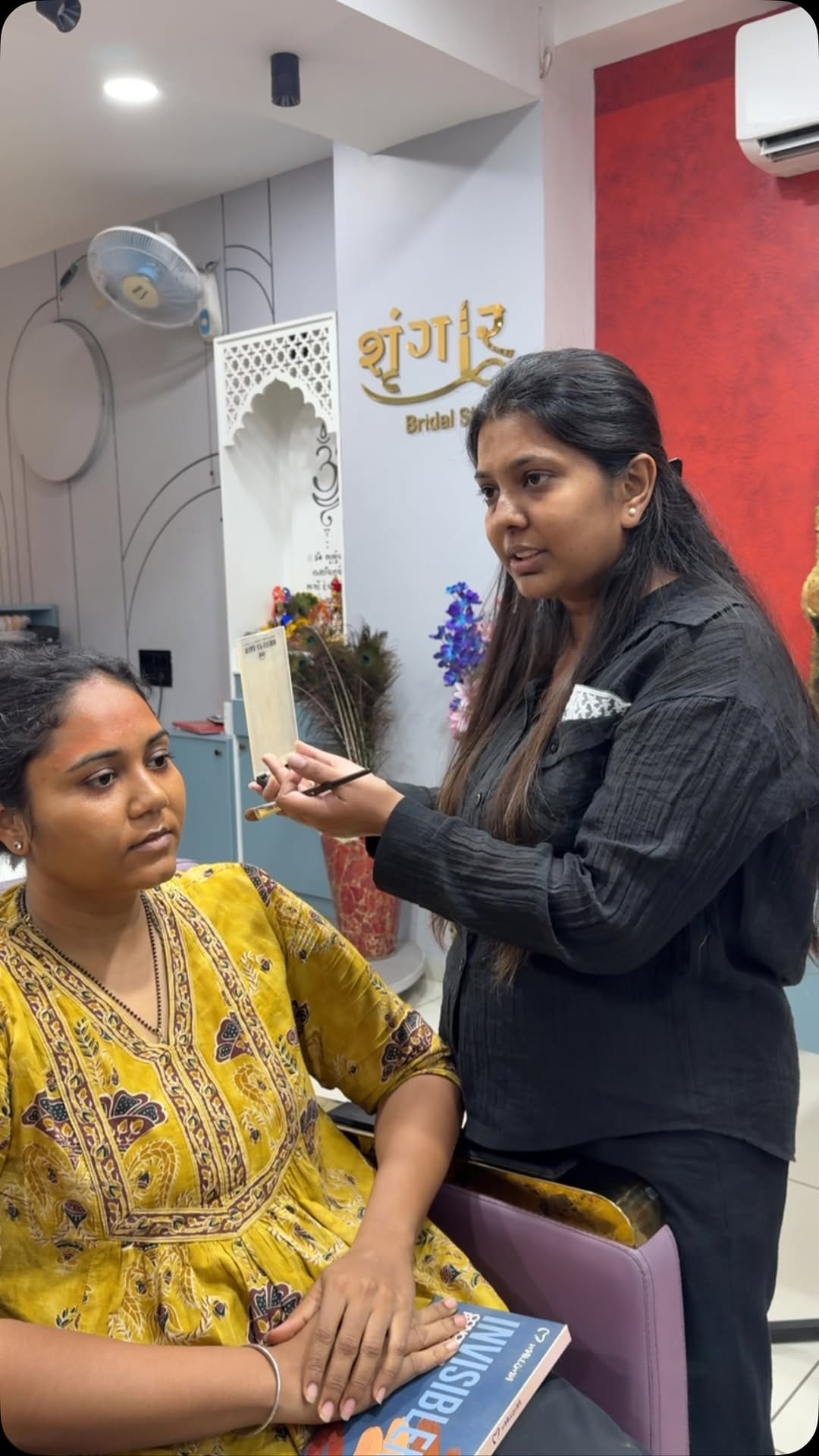 Post 8 by Sejal Dholariya🧿 Shrungar Bridal Studio on Instagram (video)