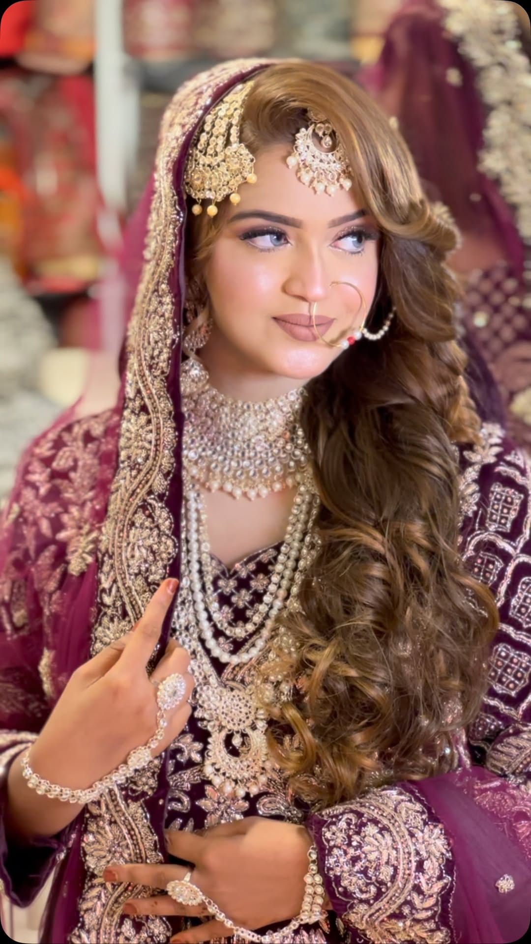 Post 9 by Uzma Khan on Instagram (video)