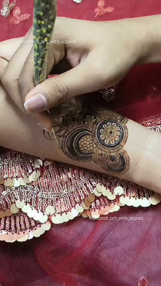 Post 1 by mehandiartwithsapna - Chhattisgarh based mehndi artist on Instagram (video)