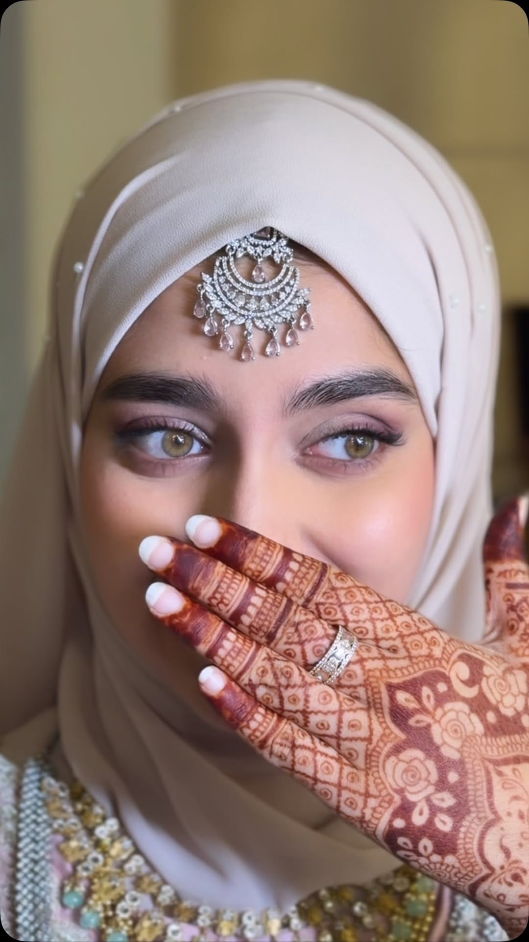Post 6 by Makeup By Muneera Shiyas on Instagram (video)