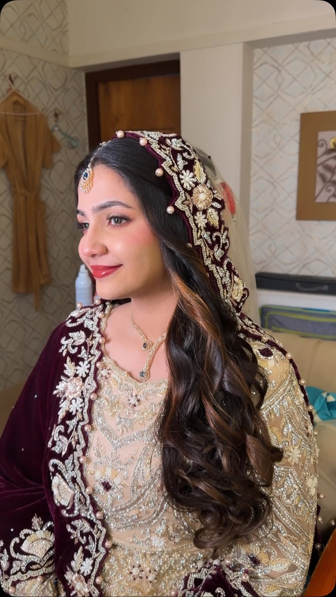 Post 2 by Makeup By Muneera Shiyas on Instagram (video)