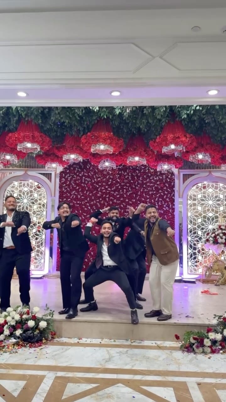 Post 5 by Dehradun Bhangra Club on Instagram (video)