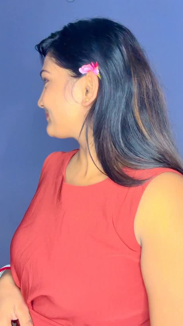 Post 8 by Naina Mahato on Instagram (video)