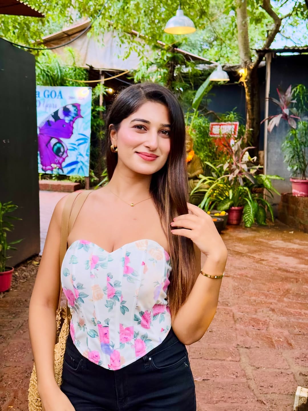 Post 6 by Muskaan Kamdar on Instagram (carousel)
