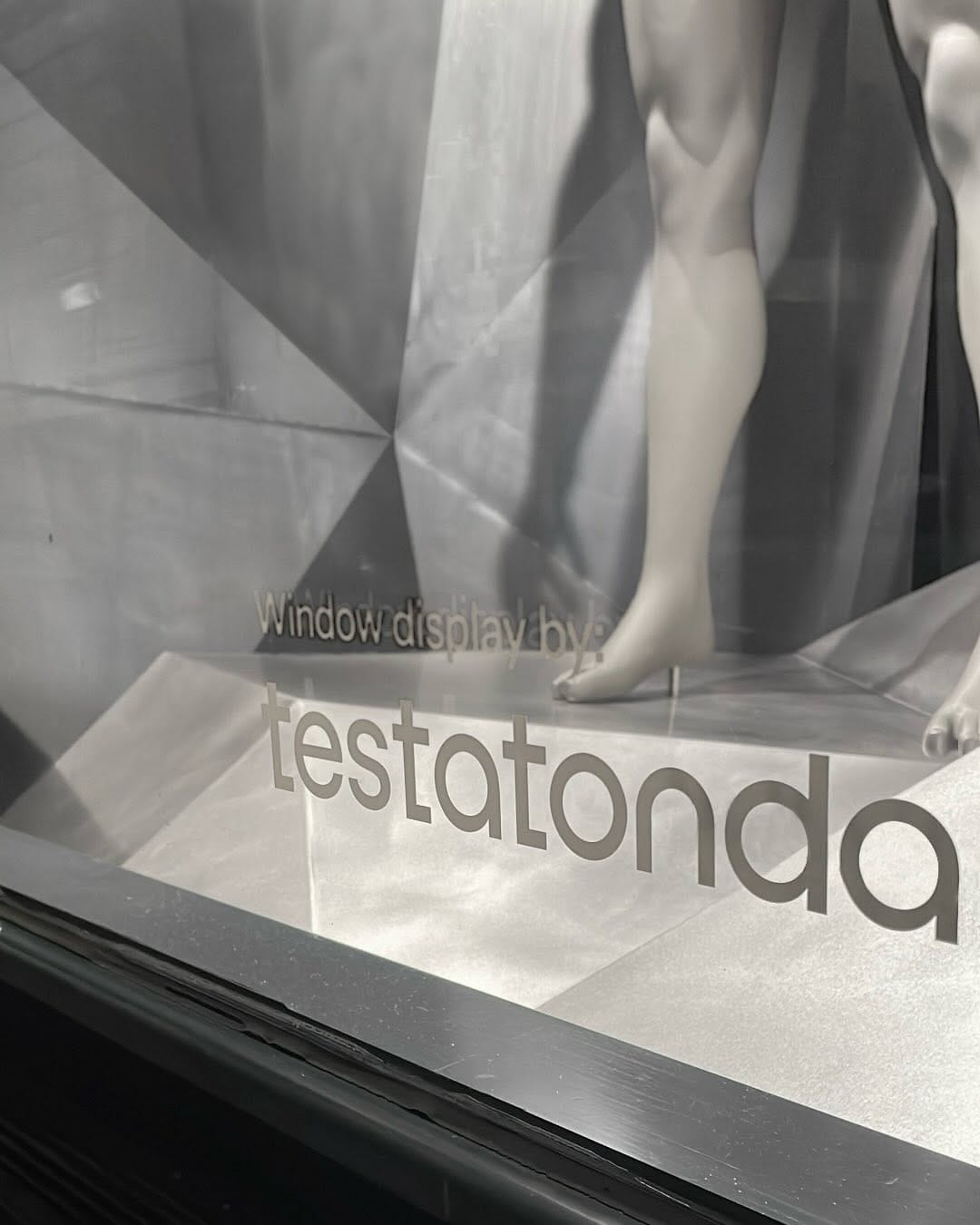 Post 8 by TESTATONDA | Product & Interior Design Studio on Instagram (carousel)