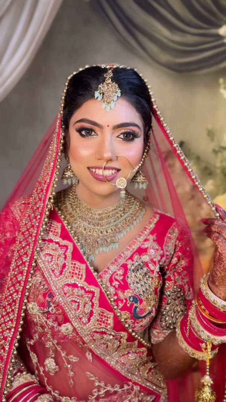Post 7 by Shruti Gupta on Instagram (video)