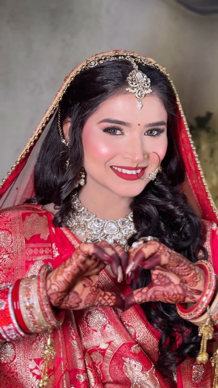 Post 8 by Shruti Gupta on Instagram (video)
