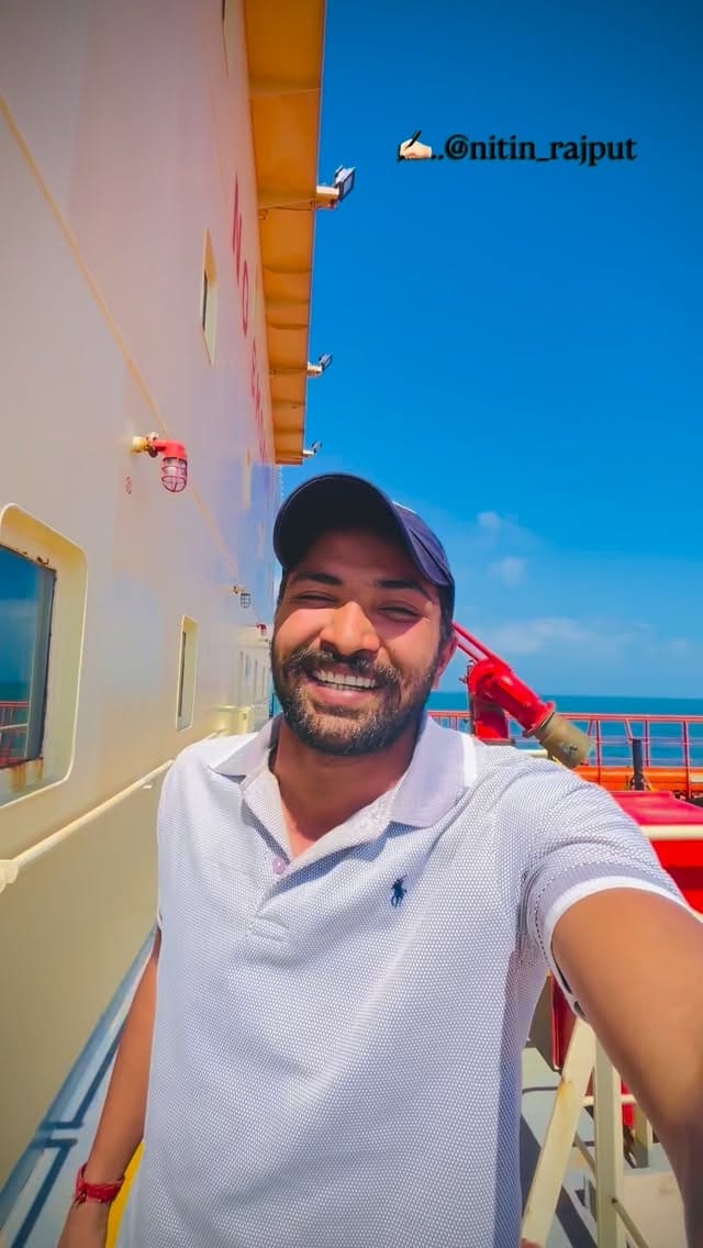 Post 8 by Nitin Rajput🦁 on Instagram (video)