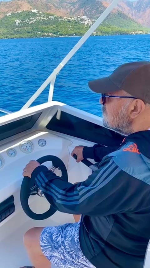 Post 5 by Ferdi Tayfur on Instagram (video)