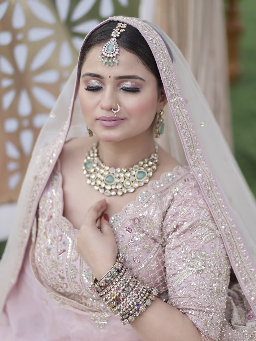 Post 5 by Neetu Goswami                      ( Makeup Artist & Educator ) on Instagram (carousel)