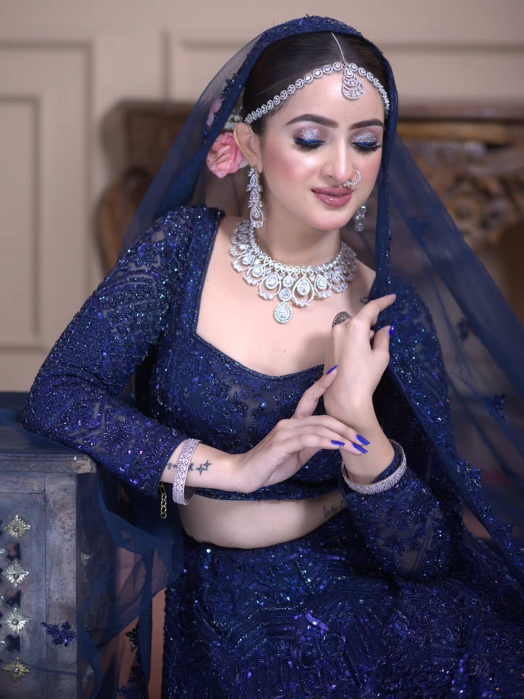 Post 6 by Neetu Goswami                      ( Makeup Artist & Educator ) on Instagram (carousel)