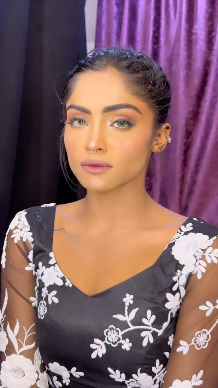 Post 1 by BRIDAL MAKEUP ARTIST | SUZAIN INAYAT SHAIKH on Instagram (video)