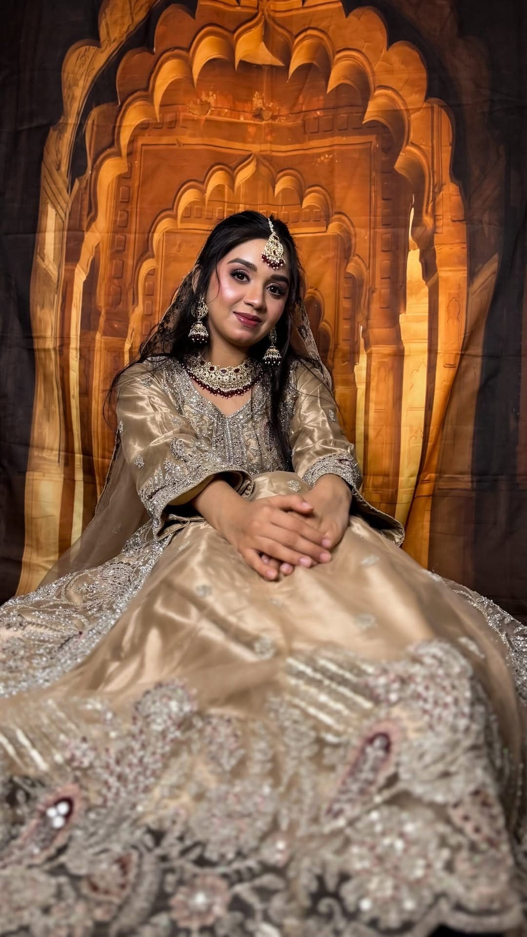 Post 4 by BRIDAL MAKEUP ARTIST | SUZAIN INAYAT SHAIKH on Instagram (video)