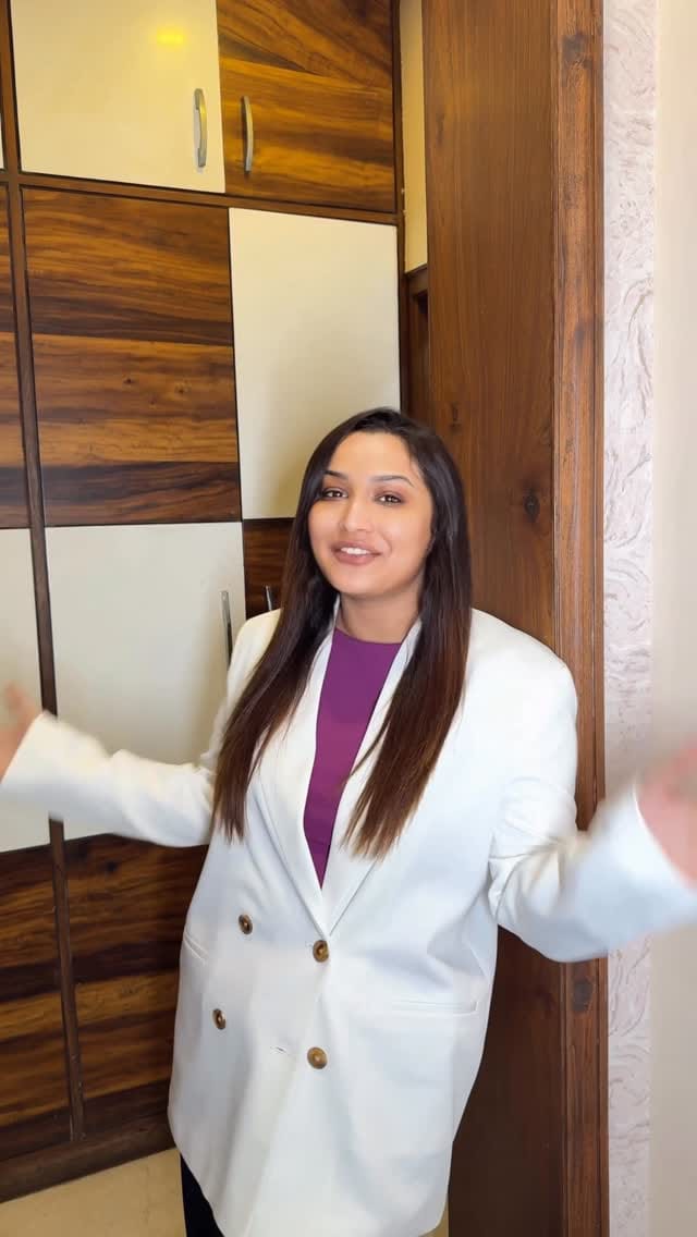 Post 9 by Akshita arora on Instagram (video)