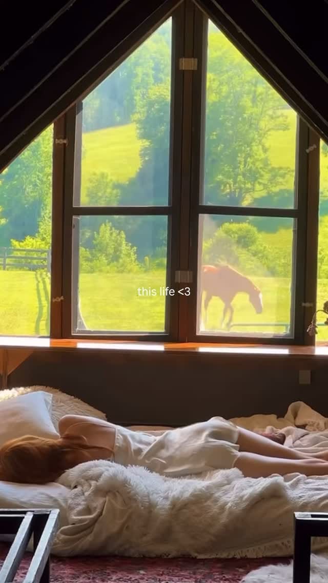 Post 2 by Valentina Pesce on Instagram (video)