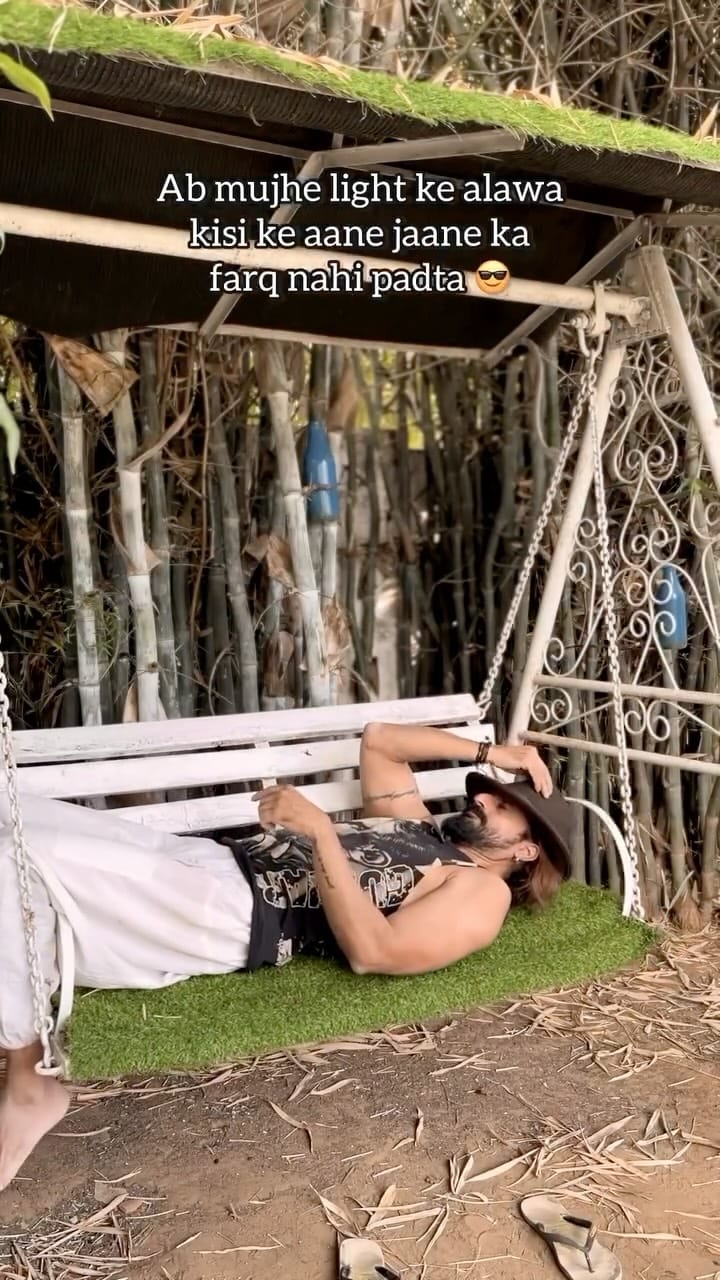 Post 1 by Vinesh Pandey on Instagram (video)