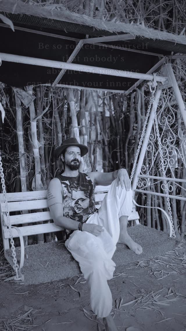 Post 2 by Vinesh Pandey on Instagram (video)