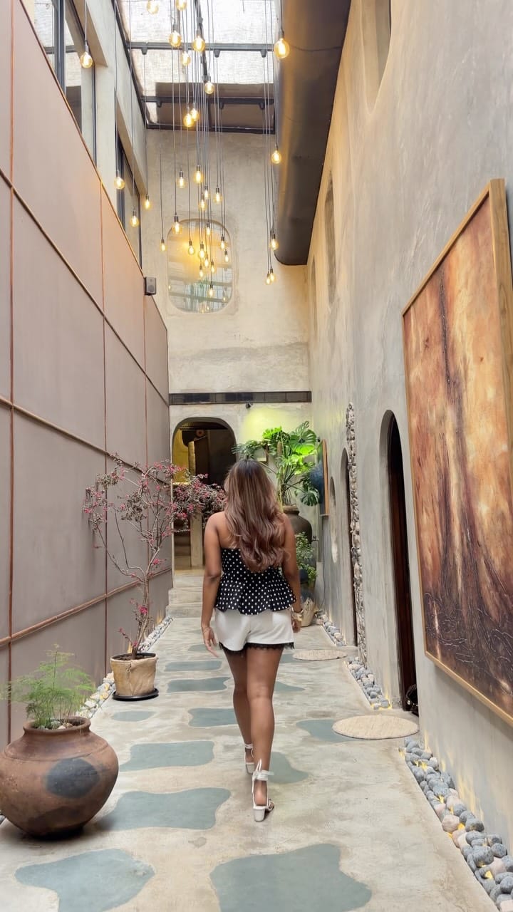 Post 1 by TANYA ANAND SHRISHRIMAL | CONTENT CREATOR & MAKEUP ARTIST on Instagram (video)