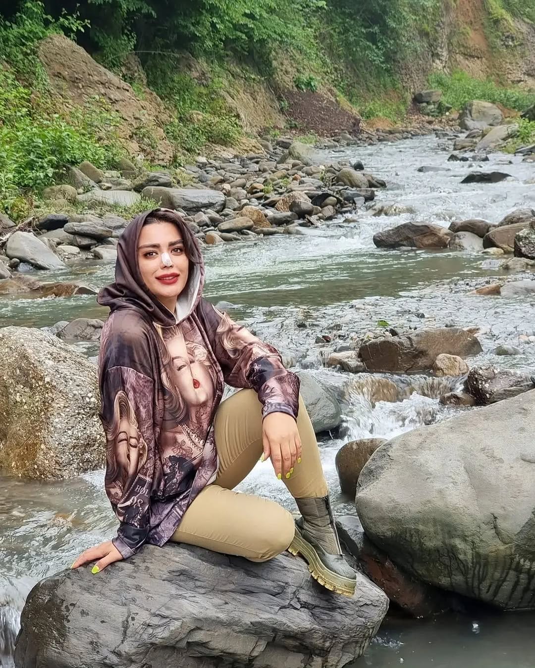 Post 6 by افسانه صالحی on Instagram (carousel)