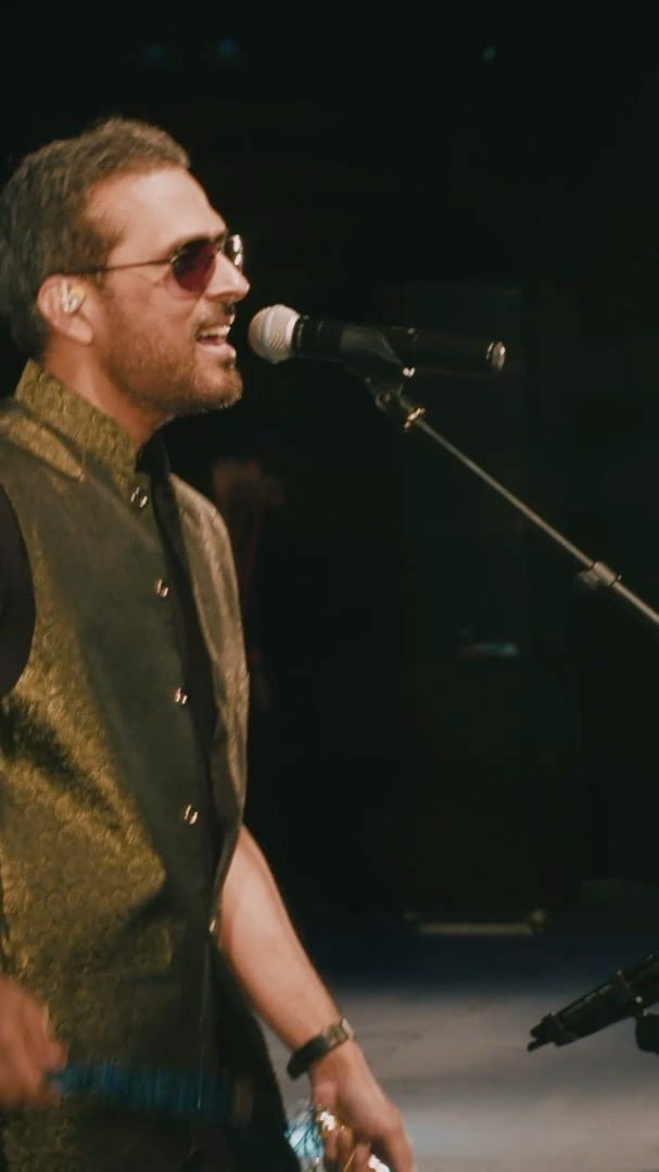 Post 6 by Strings on Instagram (video)