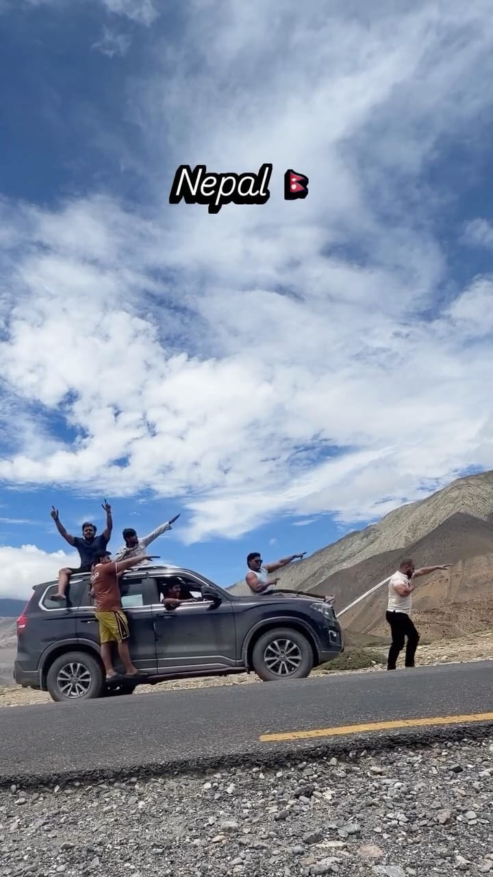 Post 2 by 𝐑𝐨𝐡𝐢𝐭 𝐘𝐚𝐝𝐚𝐯 on Instagram (video)