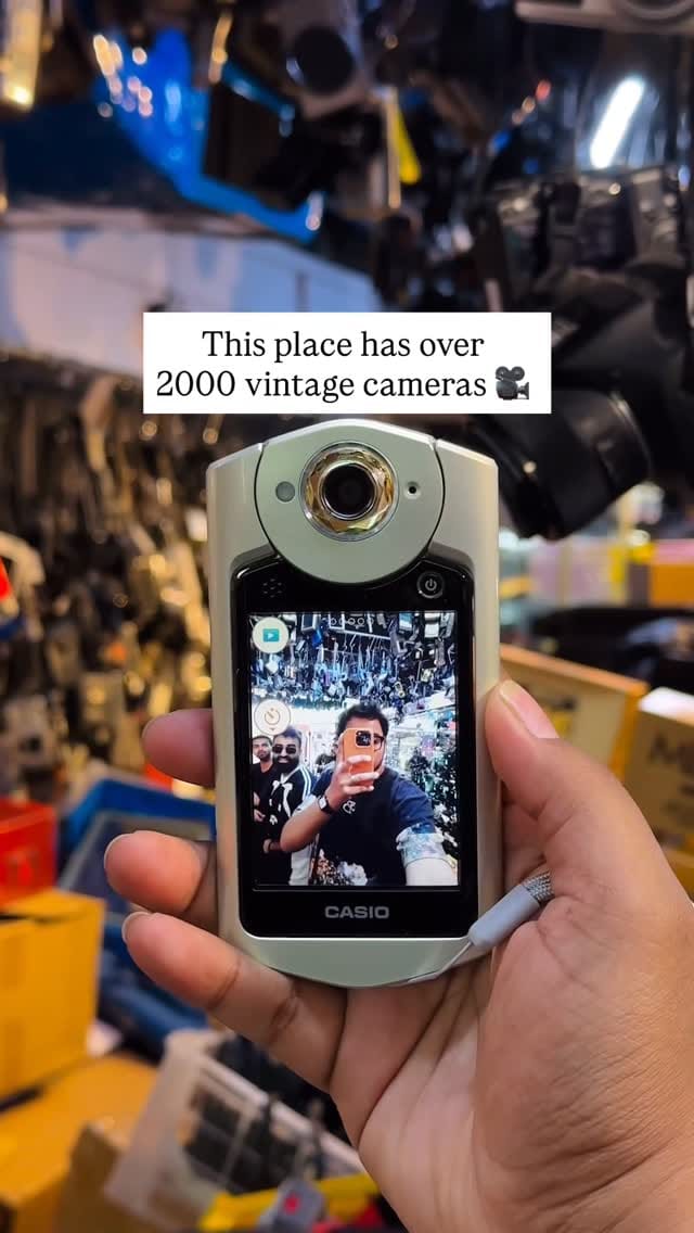 Post 10 by ＡＮＳＨＵＬ ＰＡＴＨＡＫ on Instagram (video)