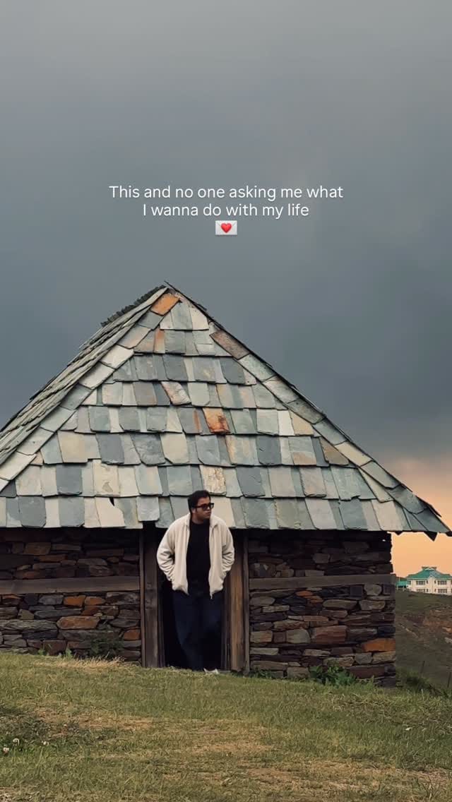 Post 6 by ＡＮＳＨＵＬ ＰＡＴＨＡＫ on Instagram (video)