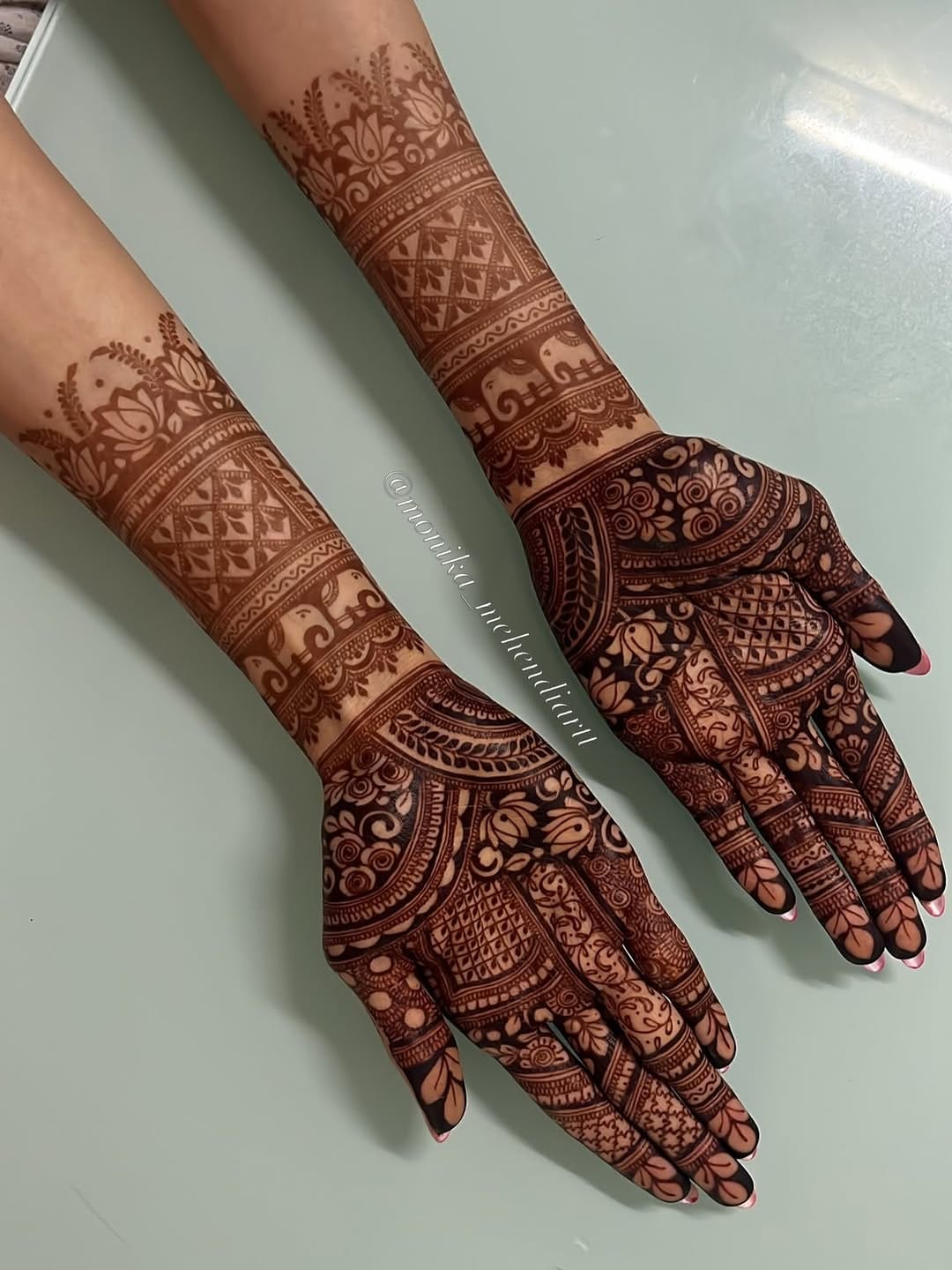 Post 5 by Monika Suthar | Mehendi artist on Instagram (image)