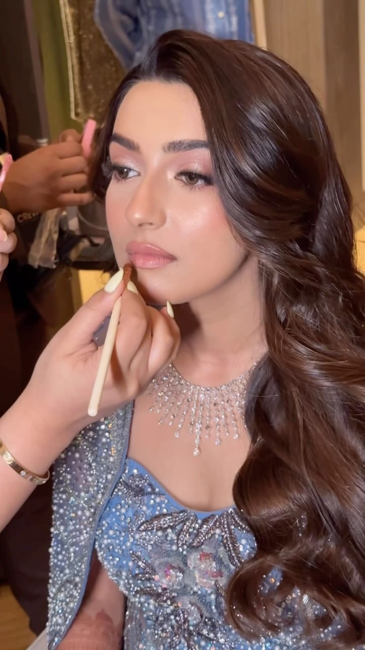 Post 6 by Rhea Nagpal | Makeup & Hair on Instagram (video)