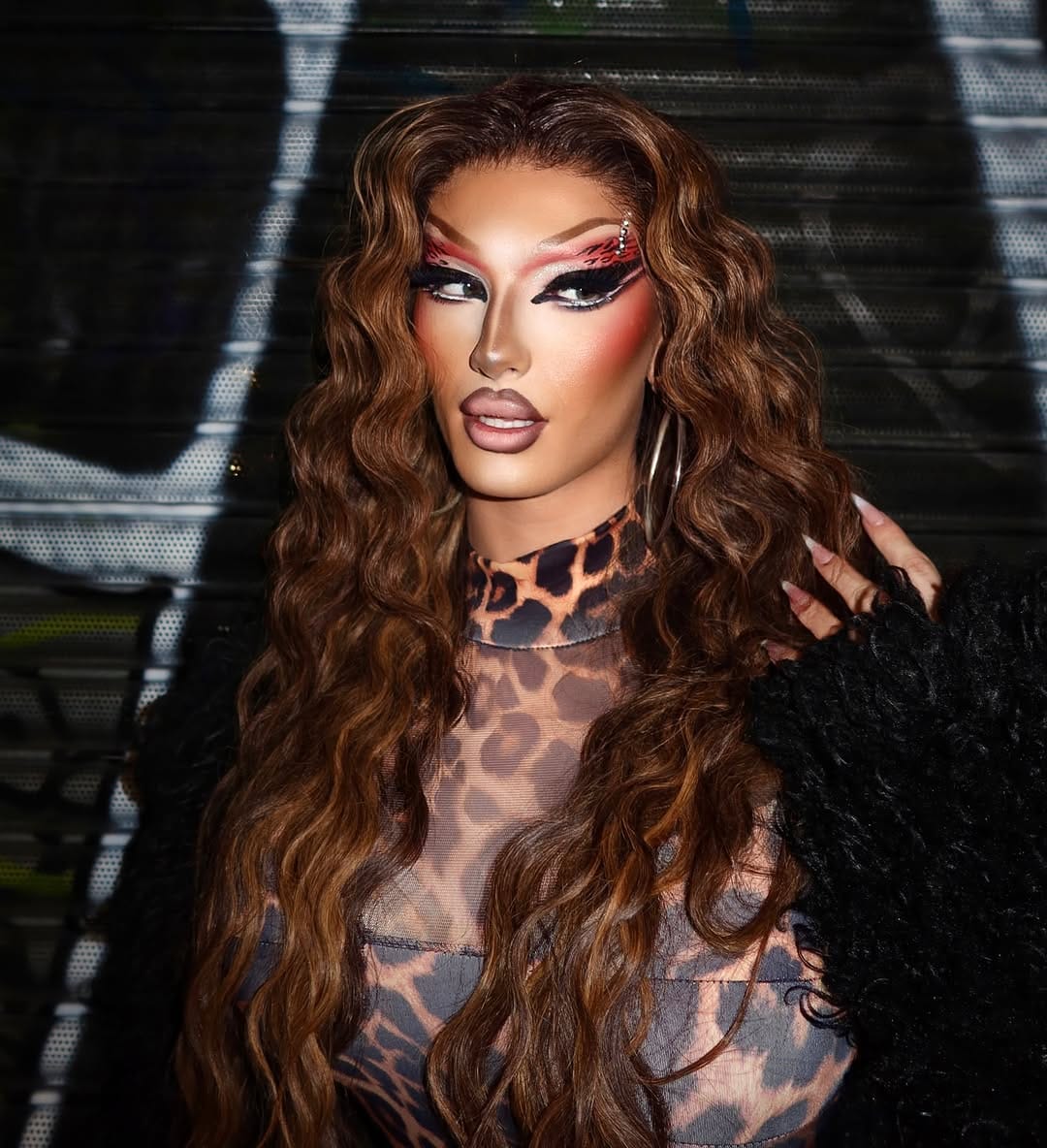 Post 3 by 𝐃𝐞𝐃𝐞𝐋𝐢𝐜𝐢𝐨𝐮𝐬🤍 on Instagram (carousel)
