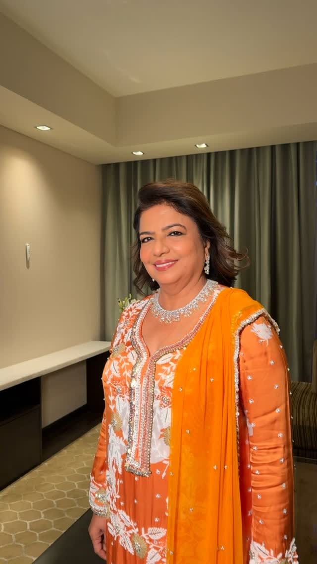 Post 9 by Hyderabad makeup artist on Instagram (video)