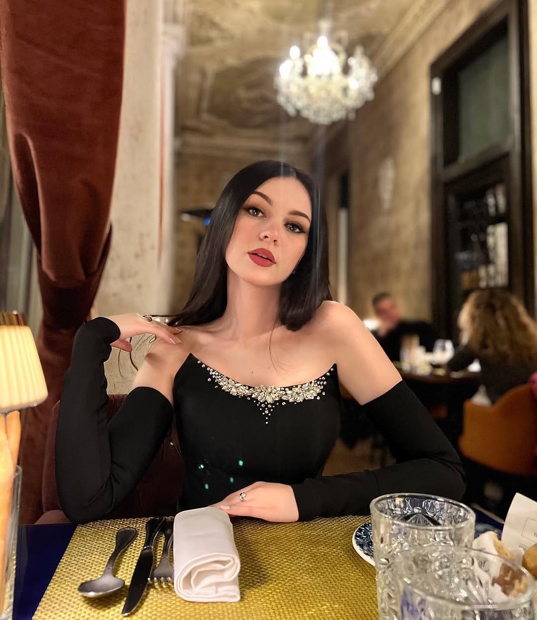 Post 4 by L U C E on Instagram (carousel)