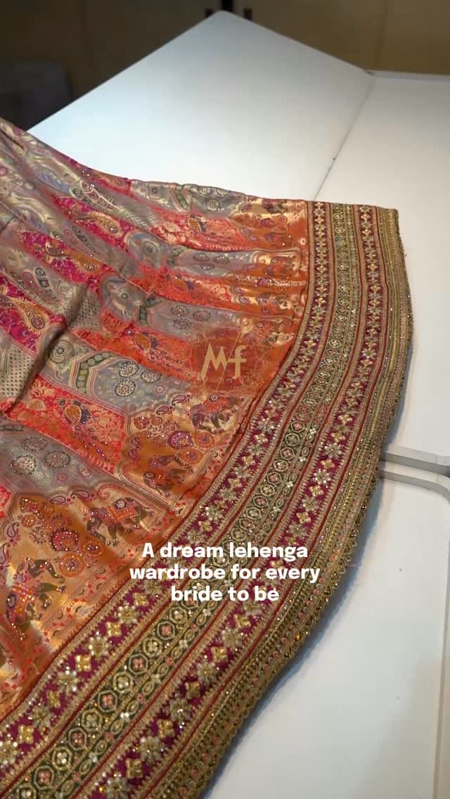 Post 3 by Madan Fashion Sarees on Instagram (video)
