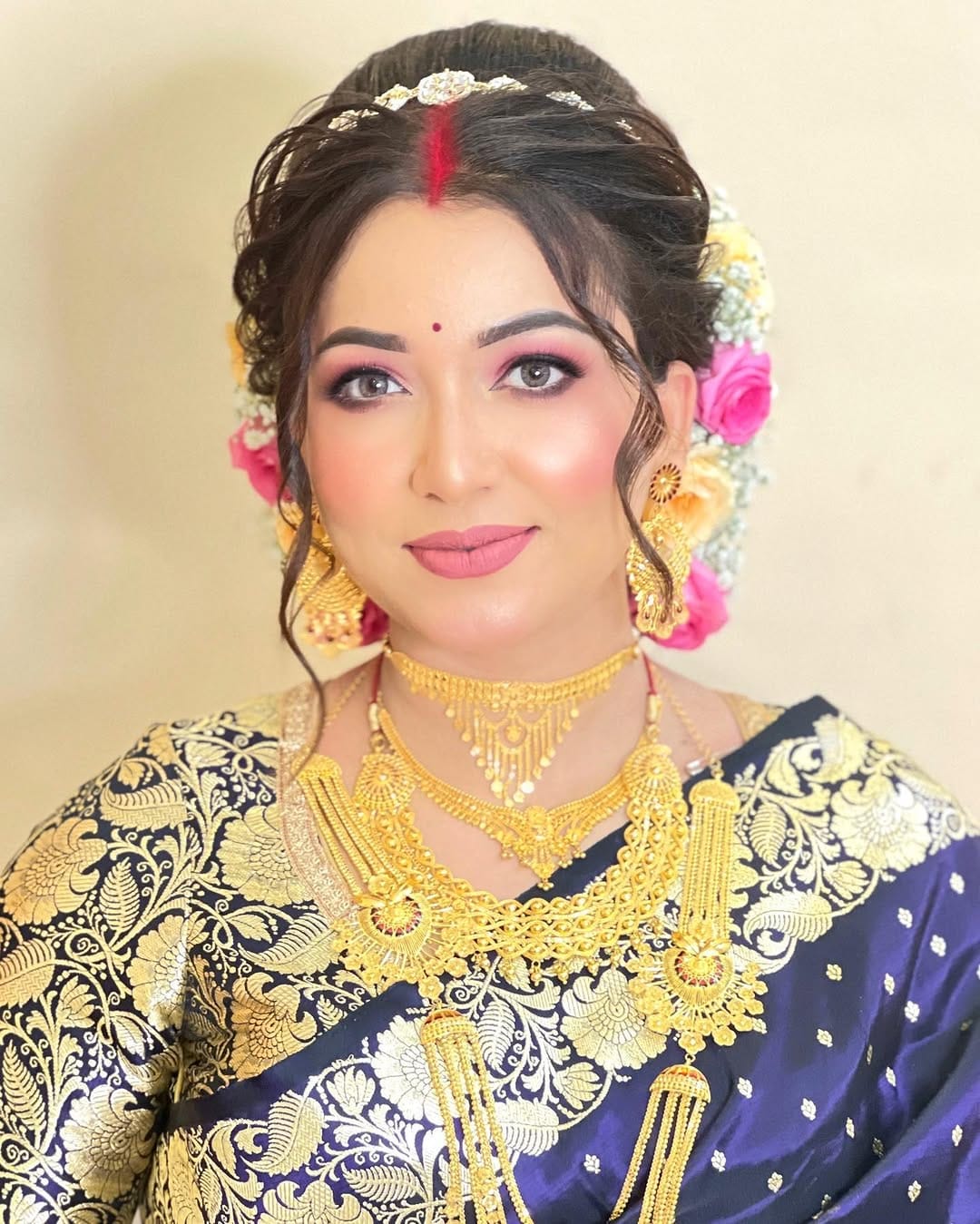 Post 10 by GODHULY SAHA 🧿 on Instagram (carousel)