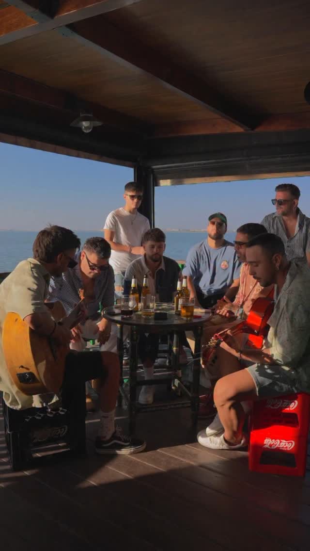 Post 8 by Rebujitos Oficial on Instagram (video)