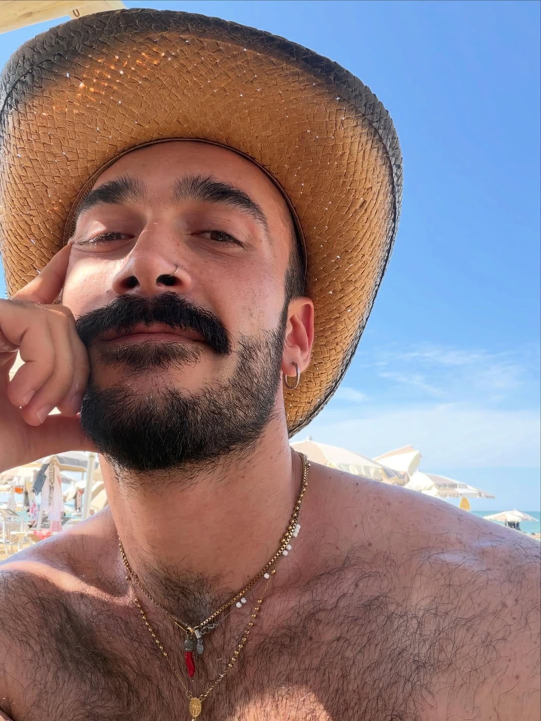 Post 1 by Emilio Paccio Buonocore 🦁🌻 on Instagram (carousel)