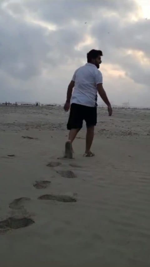 Post 10 by Hassaan Syed on Instagram (video)