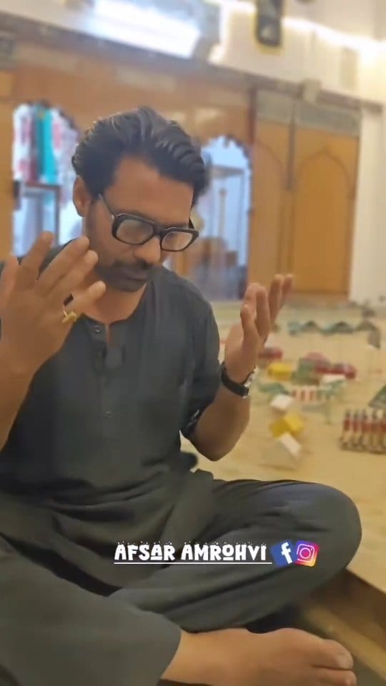 Post 4 by Afsar Amrohvi on Instagram (video)