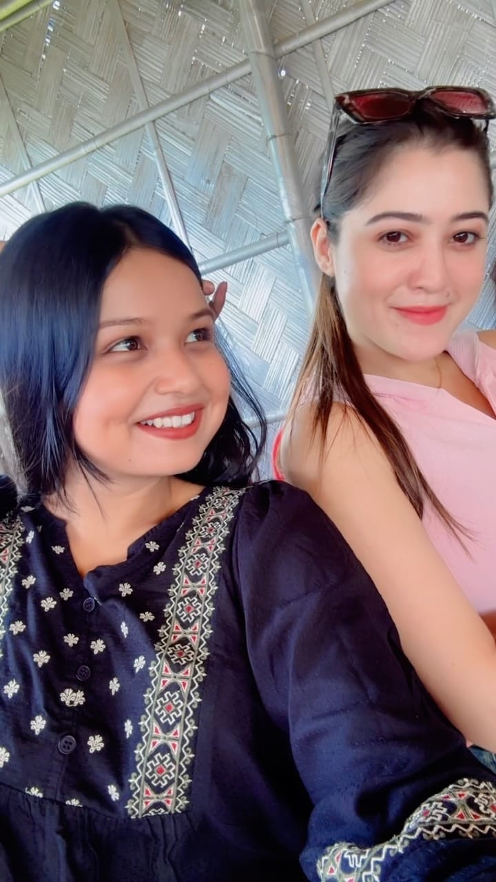 Post 4 by Sagarika Barman on Instagram (video)