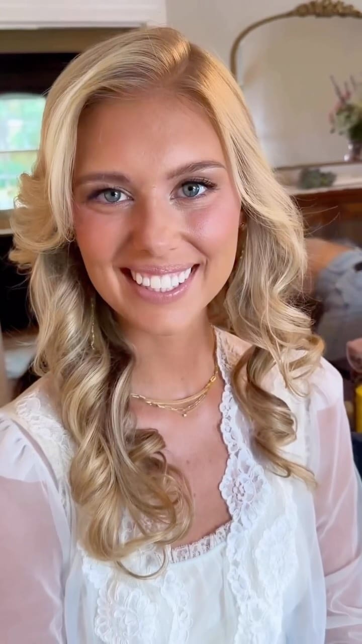 Post 7 by Mandy Davis on Instagram (video)