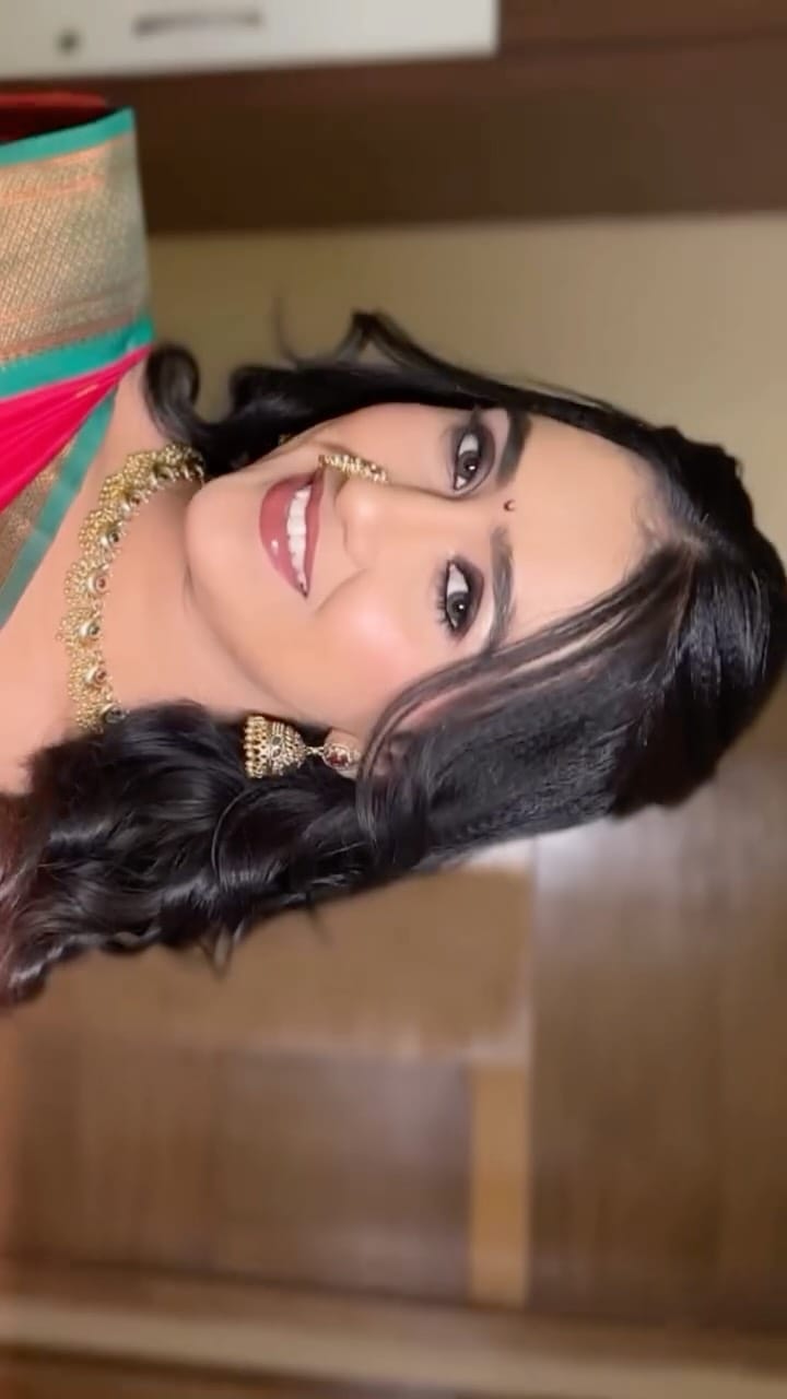 Post 9 by Makeup Artist - Chanda Nagdev on Instagram (video)
