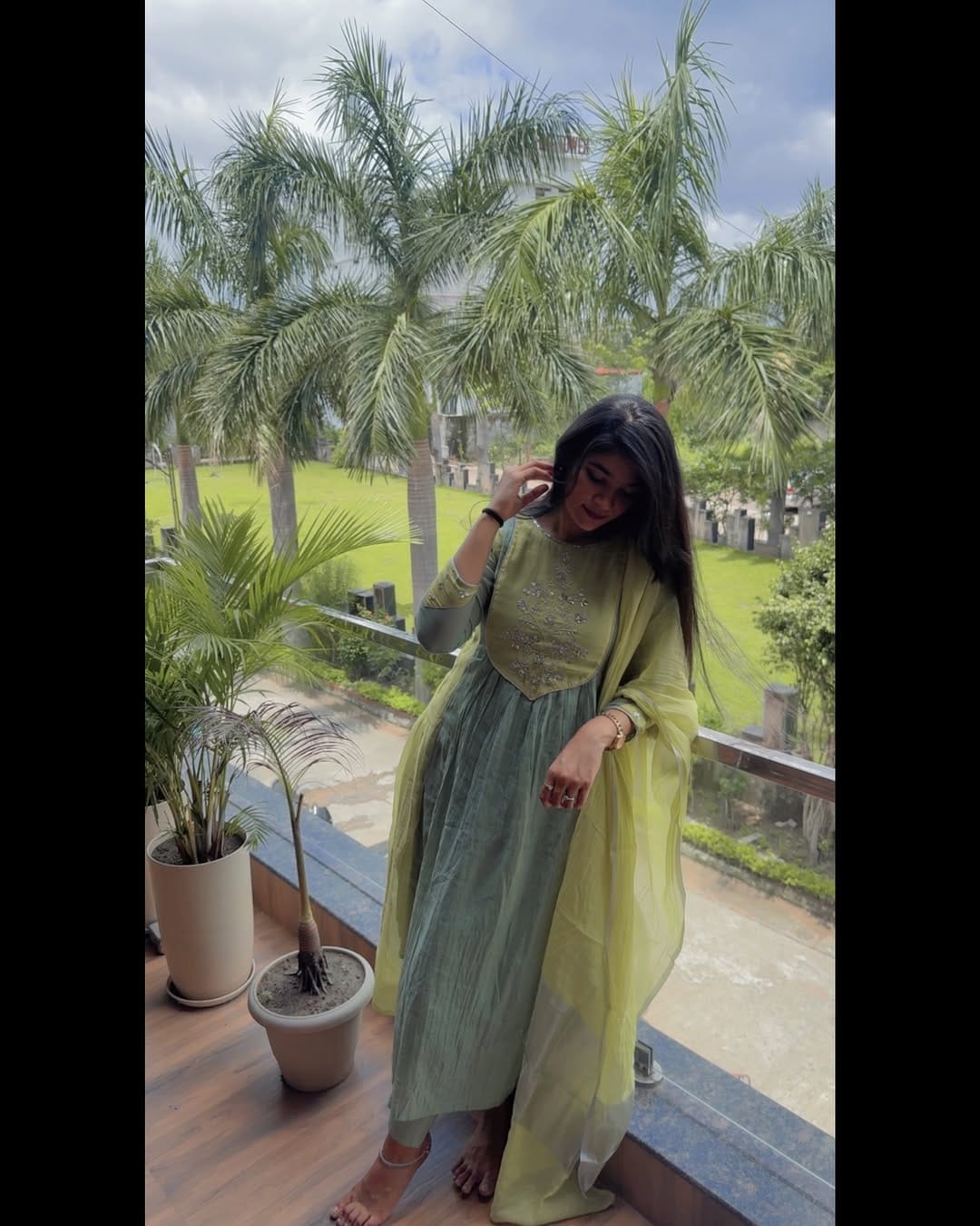 Post 3 by Sakshi Tiwari on Instagram (carousel)