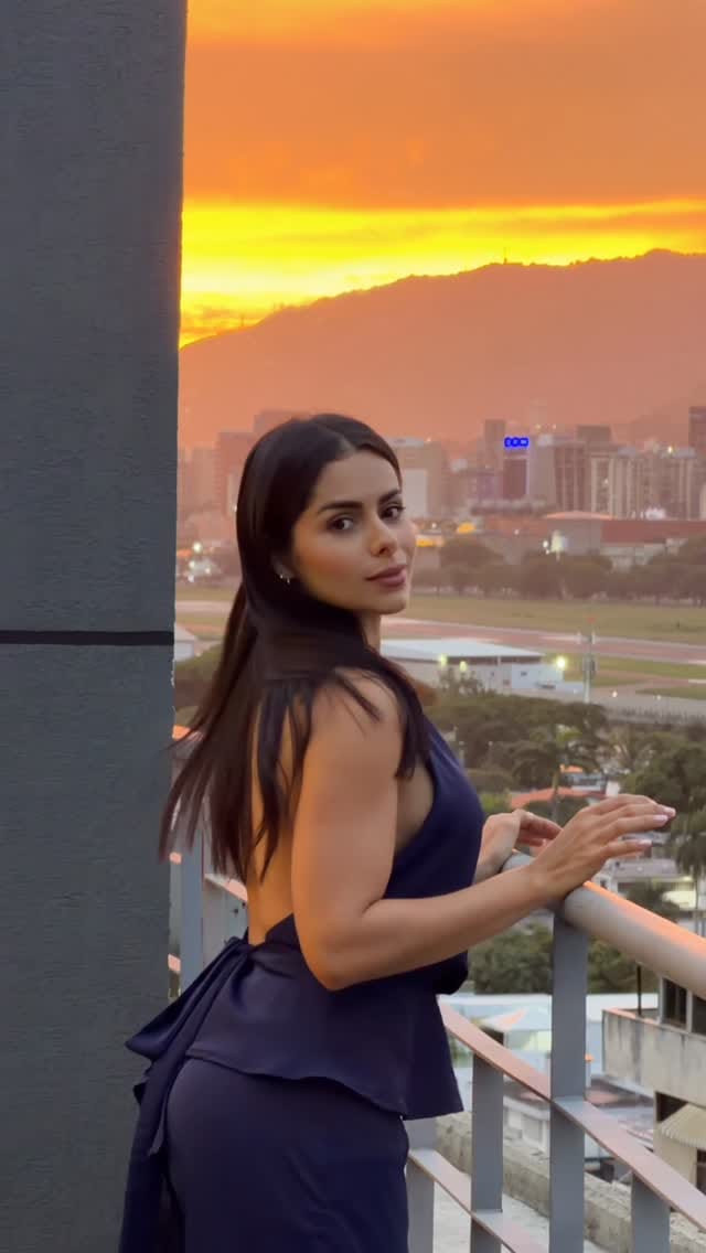 Post 3 by Yoli Marcano on Instagram (video)