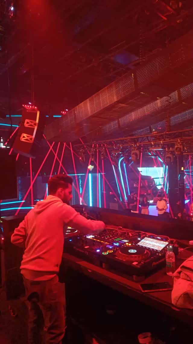 Post 9 by Hyder Ali Khan on Instagram (video)