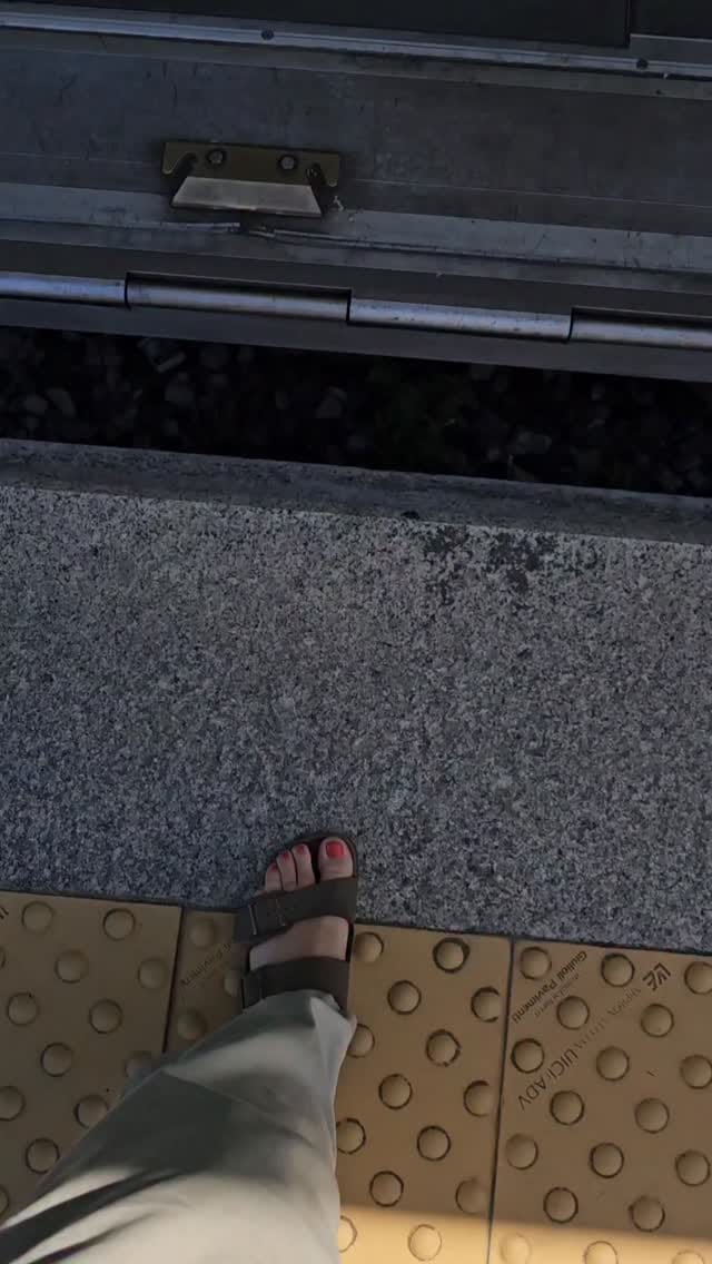 Post 1 by MORENA ACCONCIATURE on Instagram (video)